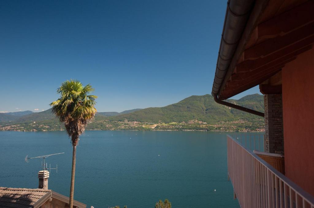 Residenza Erbaluna Oggebbio Bagian luar foto